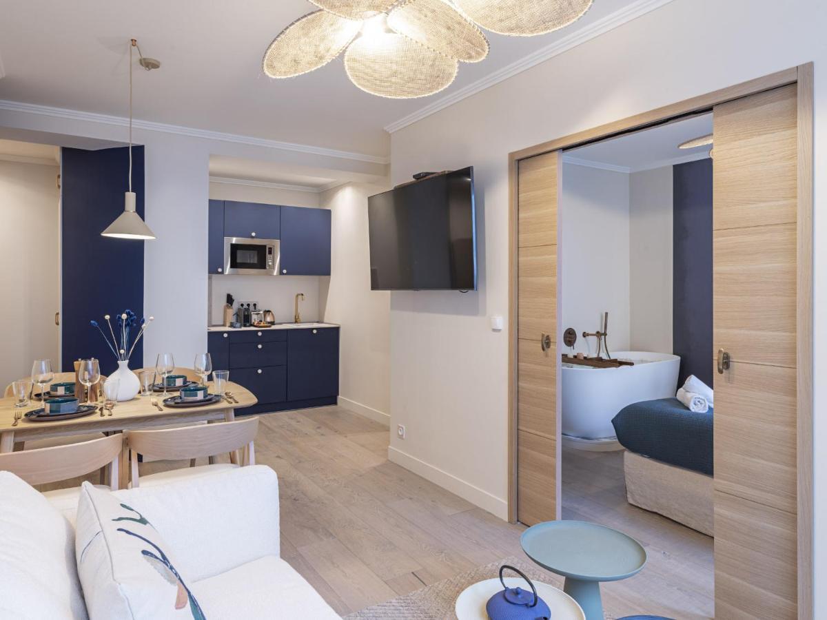 The Blue Suite On Champs Elysees Avenue Paris Bagian luar foto