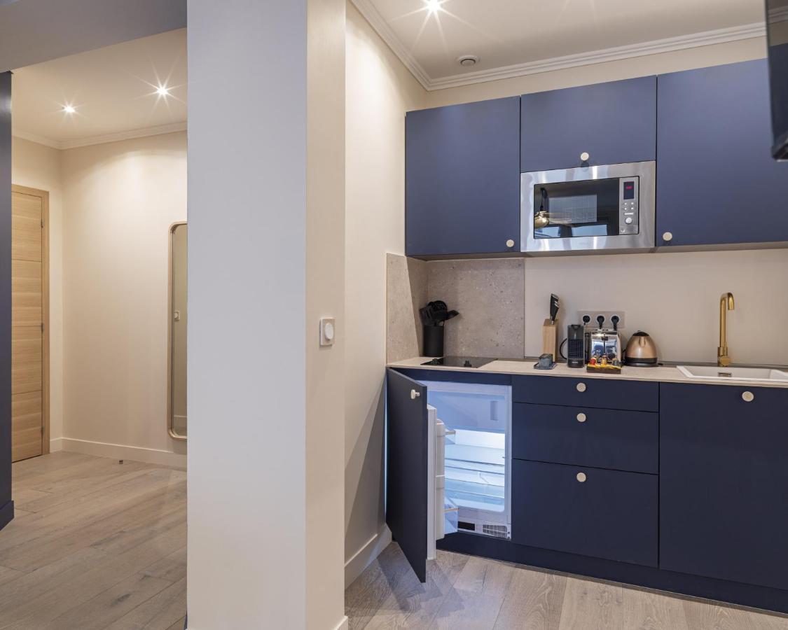 The Blue Suite On Champs Elysees Avenue Paris Bagian luar foto