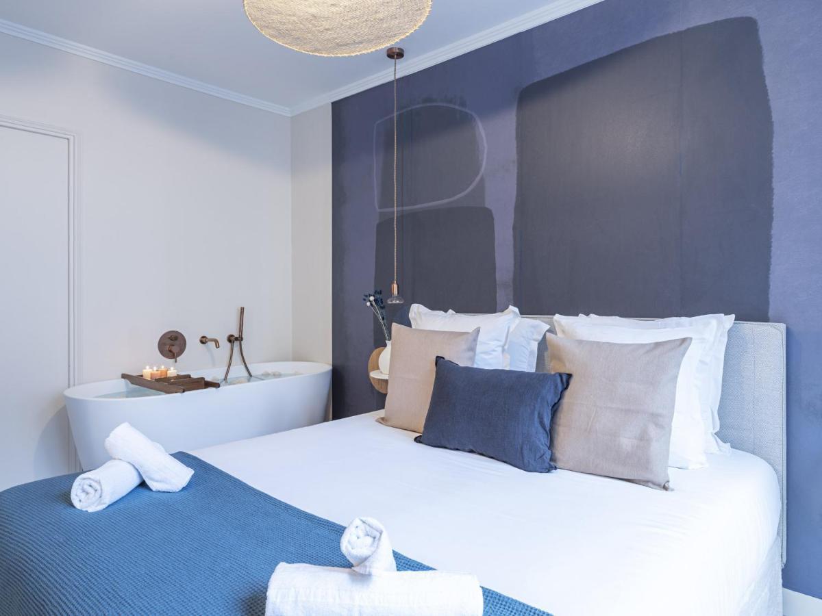 The Blue Suite On Champs Elysees Avenue Paris Bagian luar foto