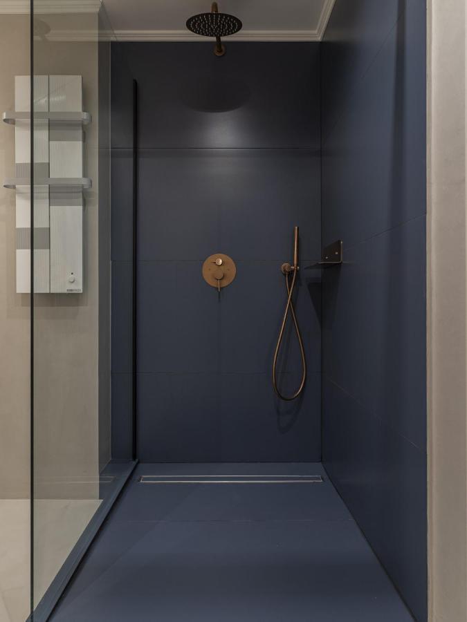 The Blue Suite On Champs Elysees Avenue Paris Bagian luar foto