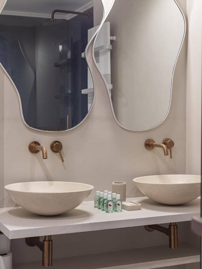 The Blue Suite On Champs Elysees Avenue Paris Bagian luar foto